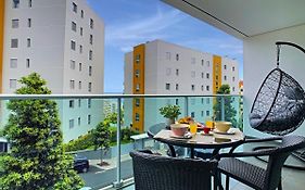 Alameda Apartment By Lovelystay
